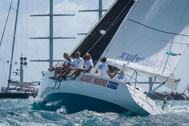 Competitive start of the Gill Commodore’s Cup © Laurens Morel